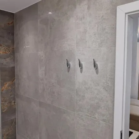 Wow Flou Przystan Letnica 700m Plaza Apartment *