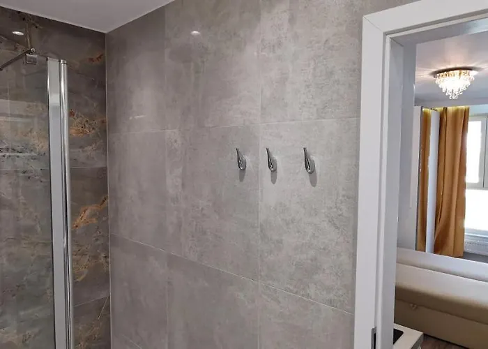 Wow Flou Przystan Letnica 700m Plaza Apartment *